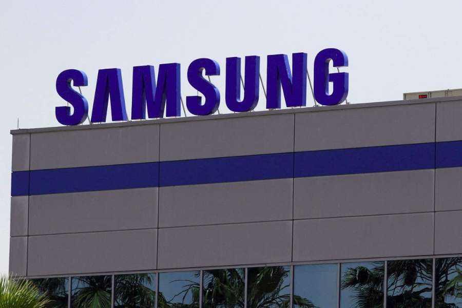 Samsung Expects 2024 Tech Demand Revival After Chip Loss