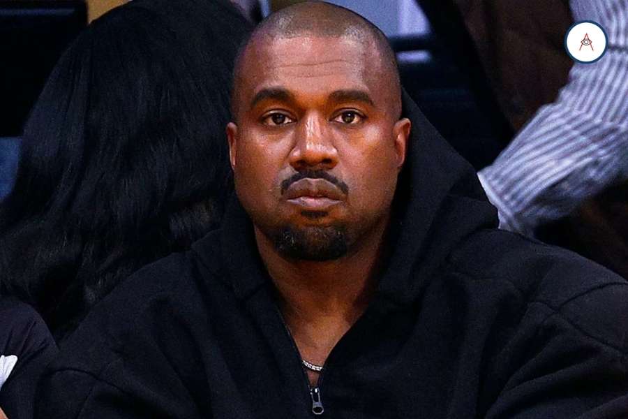 Kanye West completely wipes out on Instagram